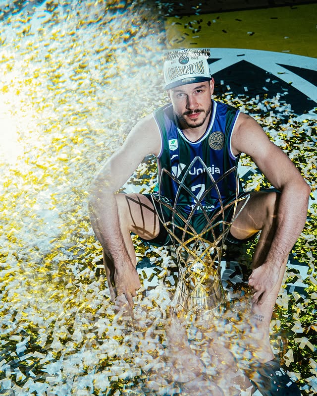 DearBBall Casquette Champions - Basketball Champions League Edition Limitée