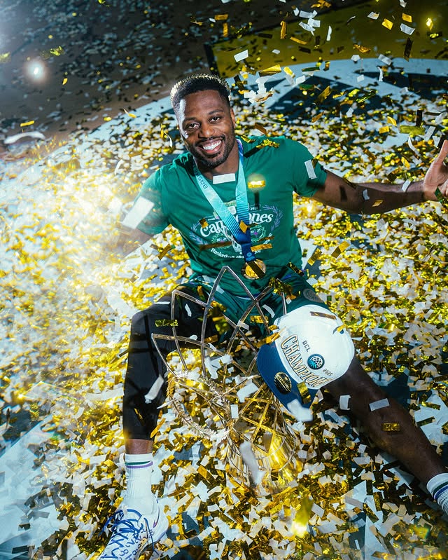 Boné DearBBall Champions 2025 - Edição Limitada Basketball Champions League