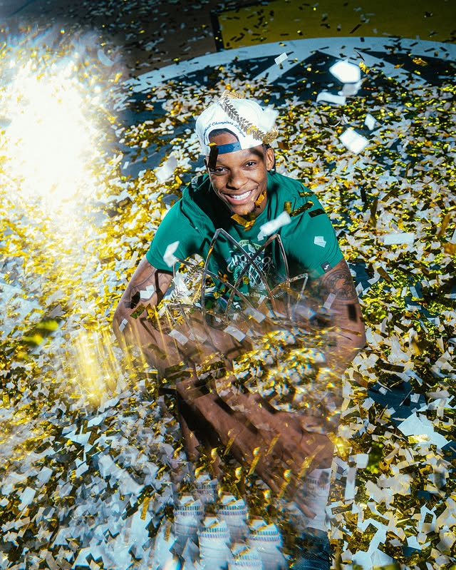DearBBall Casquette Champions - Basketball Champions League Edition Limitée